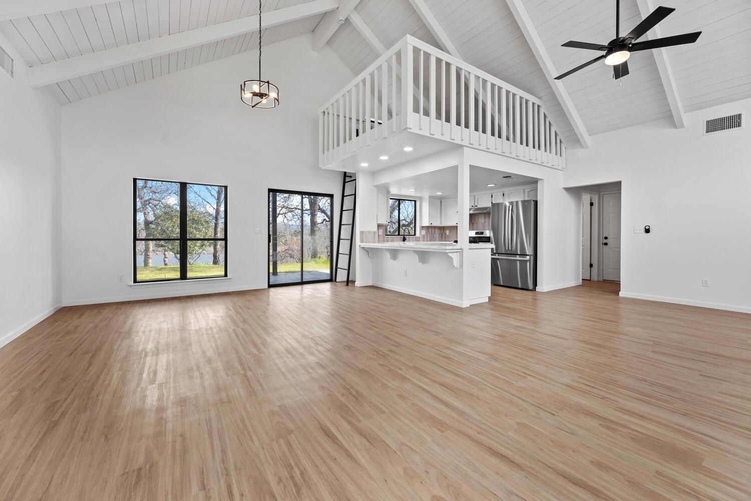 41763 Horseshoe Way Coarsegold, CA 93614 - Photo 3 of 45