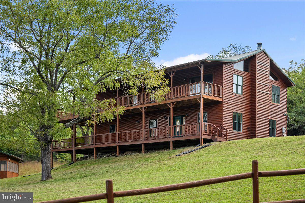 325 Coyote Run Mathias, WV 26812 - Photo 18 of 45 Gallery Image 18