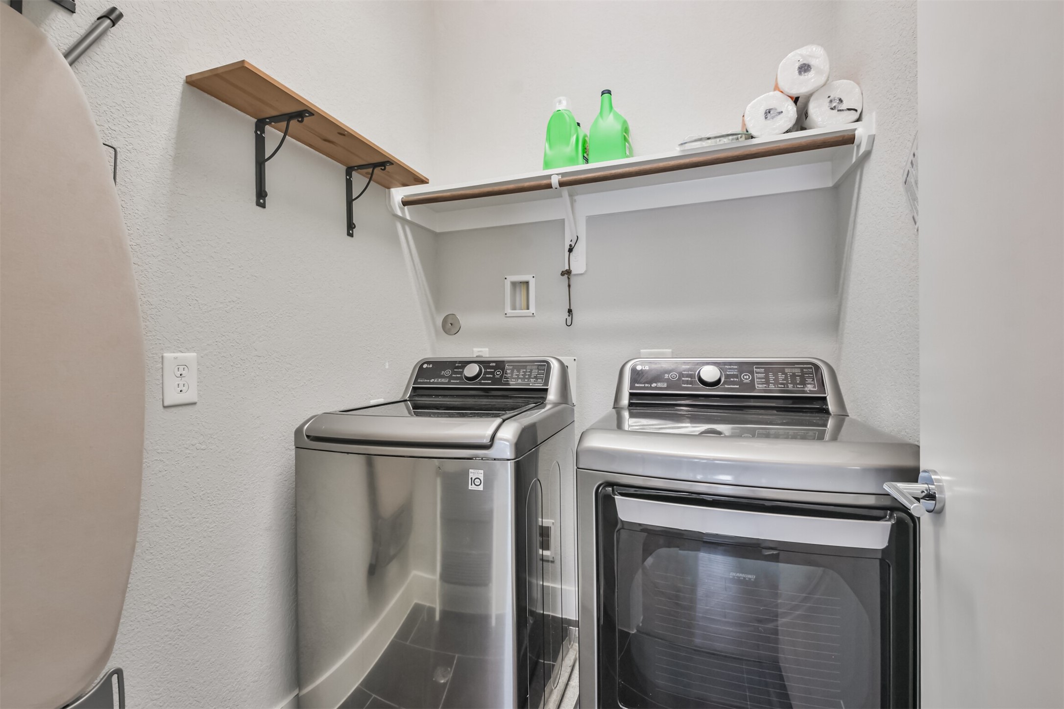 8411 Hempstead Road, Unit H Houston, TX 77008 - Photo 27 of 40