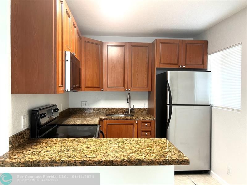 2655 Northeast 8th Ave Unit 101