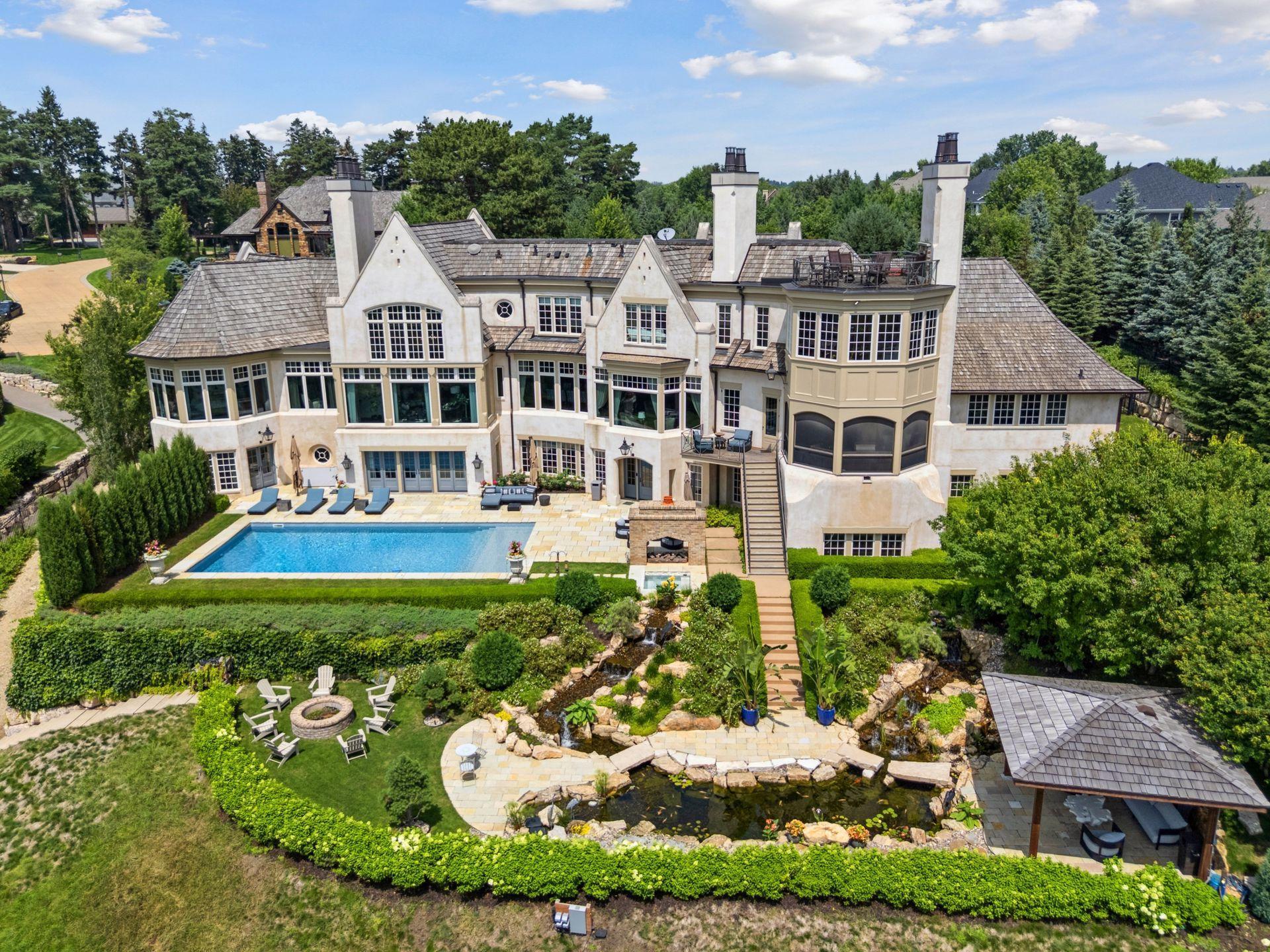 10675 Cavallo Ridge Eden Prairie, MN 55347 - Photo 2 of 85