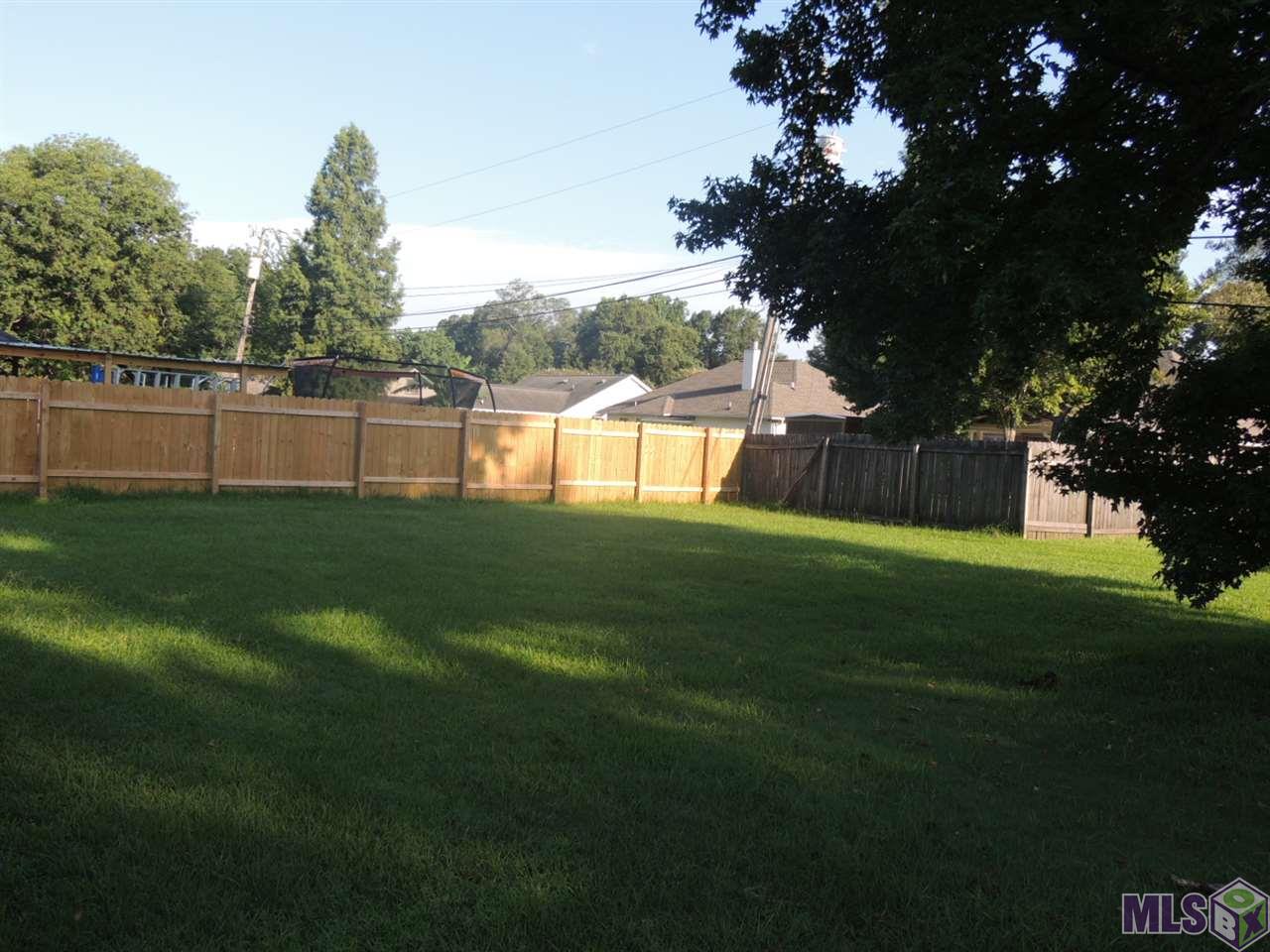 14253 Elmbridge Avenue Baton Rouge, LA 70819 - Photo 13 of 13 backyard