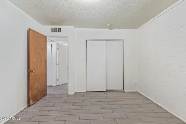 $319,900 | 8033 North 56th Avenue, Glendale, AZ 85302