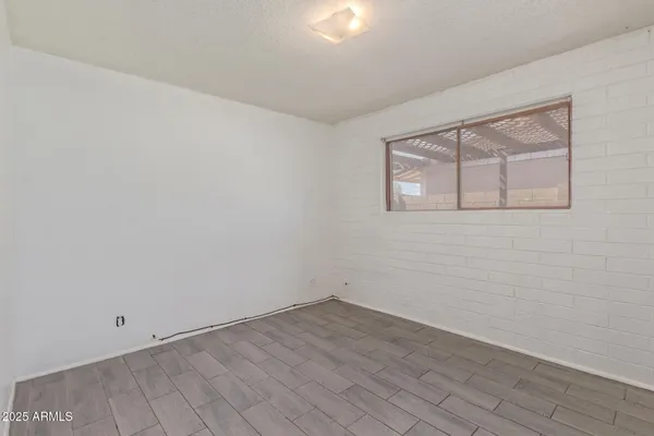 $319,900 | 8033 North 56th Avenue, Glendale, AZ 85302