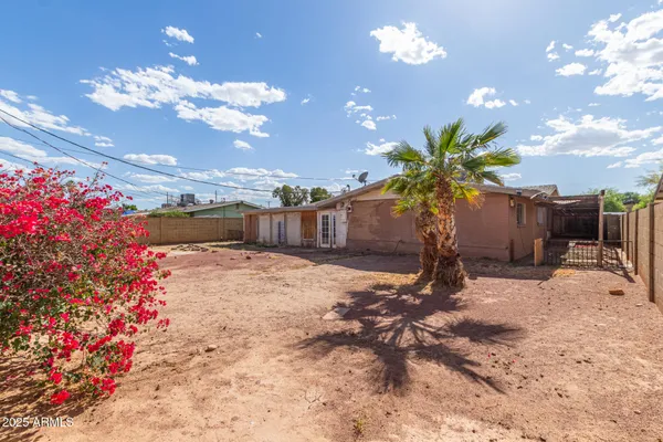 $319,900 | 8033 North 56th Avenue, Glendale, AZ 85302
