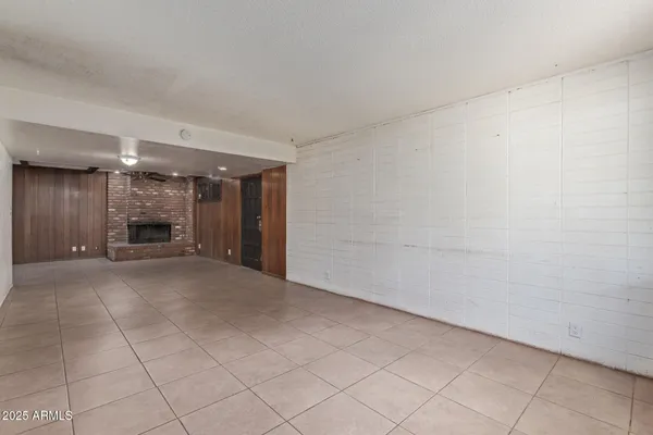 $319,900 | 8033 North 56th Avenue, Glendale, AZ 85302