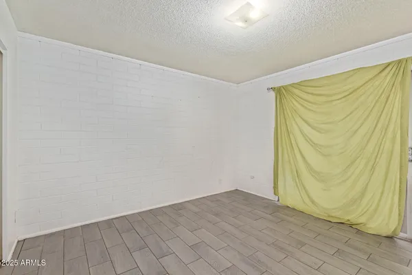 $319,900 | 8033 North 56th Avenue, Glendale, AZ 85302