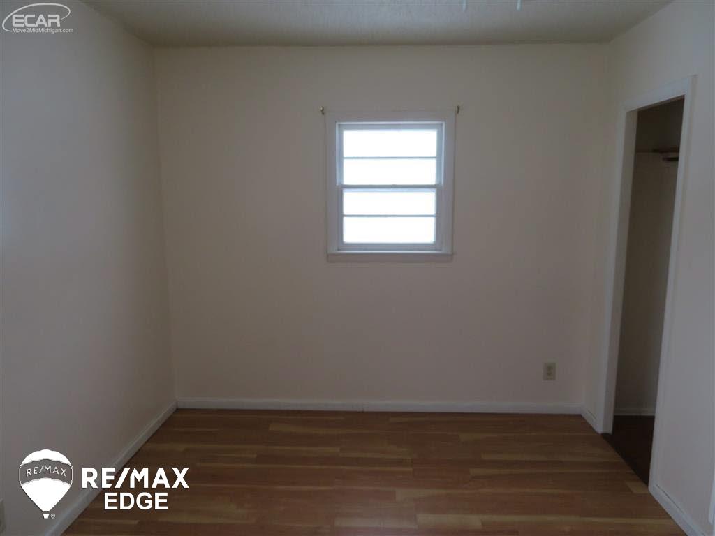 3309 North Genesee Road Flint, MI 48506 - Photo 9 of 21