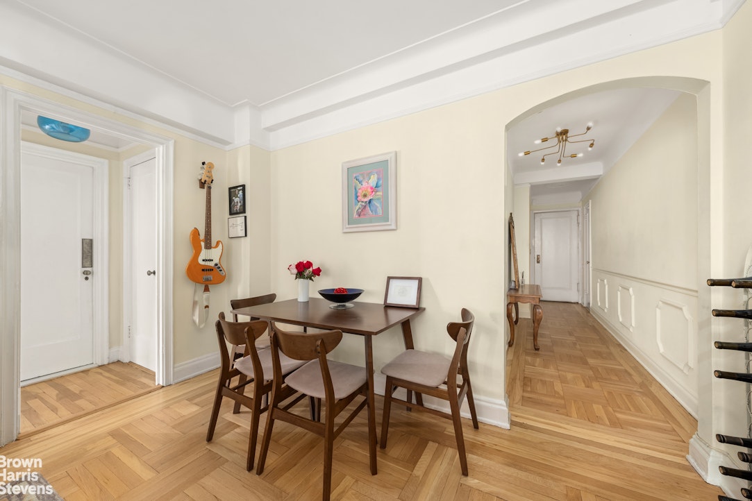 245 East 72nd Street, Unit 2G Manhattan, NY 10021 - Photo 3 of 8