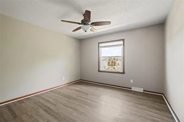 $395,000 | 1003 South 9th Street, Louisburg, KS 66053