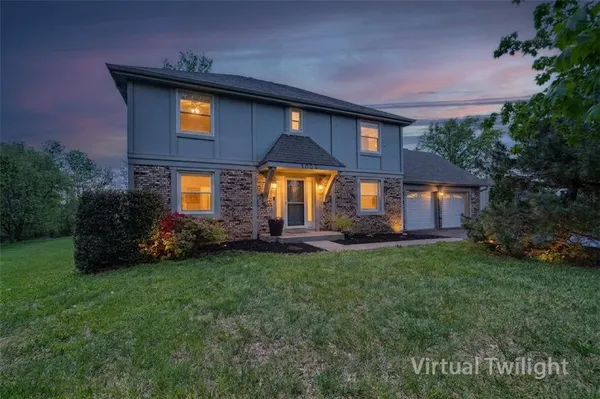 $395,000 | 1003 South 9th Street, Louisburg, KS 66053