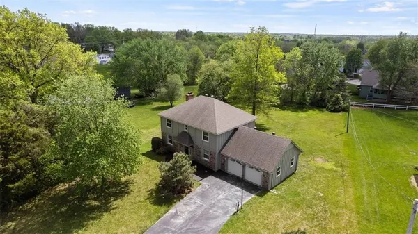 $395,000 | 1003 South 9th Street, Louisburg, KS 66053
