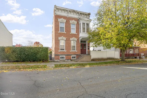 $304,900 | 2325 4th Avenue, Watervliet, NY 12189
