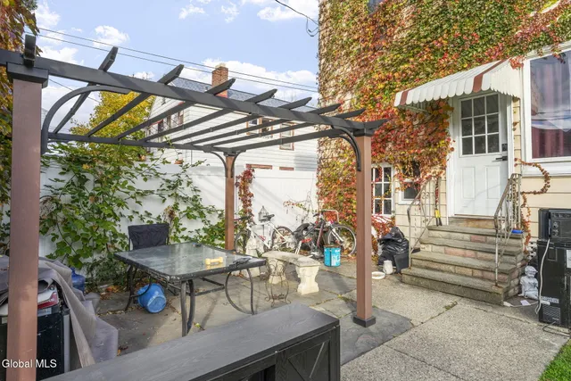 $324,900 | 2325 4th Avenue, Watervliet, NY 12189