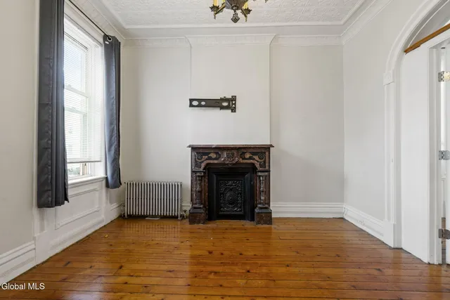 $324,900 | 2325 4th Avenue, Watervliet, NY 12189