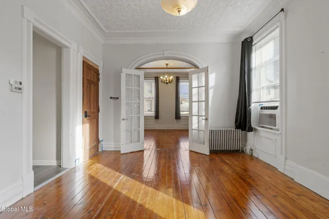 $324,900 | 2325 4th Avenue, Watervliet, NY 12189