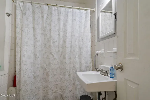 $324,900 | 2325 4th Avenue, Watervliet, NY 12189