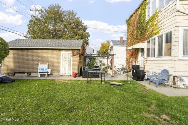 $324,900 | 2325 4th Avenue, Watervliet, NY 12189