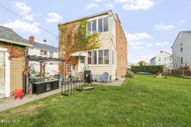 $324,900 | 2325 4th Avenue, Watervliet, NY 12189