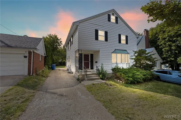 $2,800 | 80 Capen Boulevard, Amherst, NY 14226