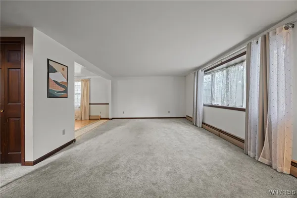 $2,800 | 80 Capen Boulevard, Amherst, NY 14226