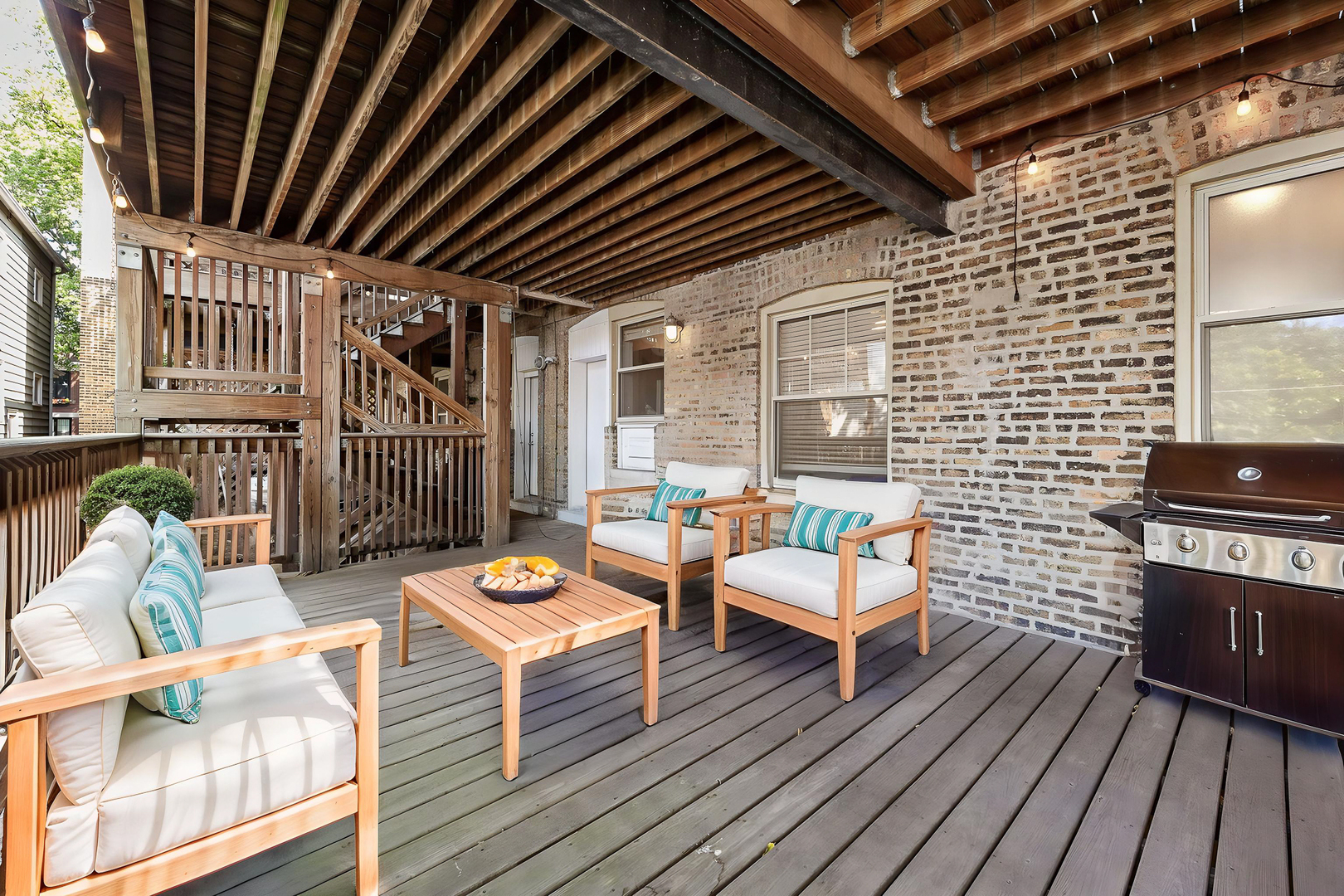 3418 North Wolcott Avenue, Unit 1N Chicago, IL 60657 - Photo 16 of 16 a outdoor space with chairs