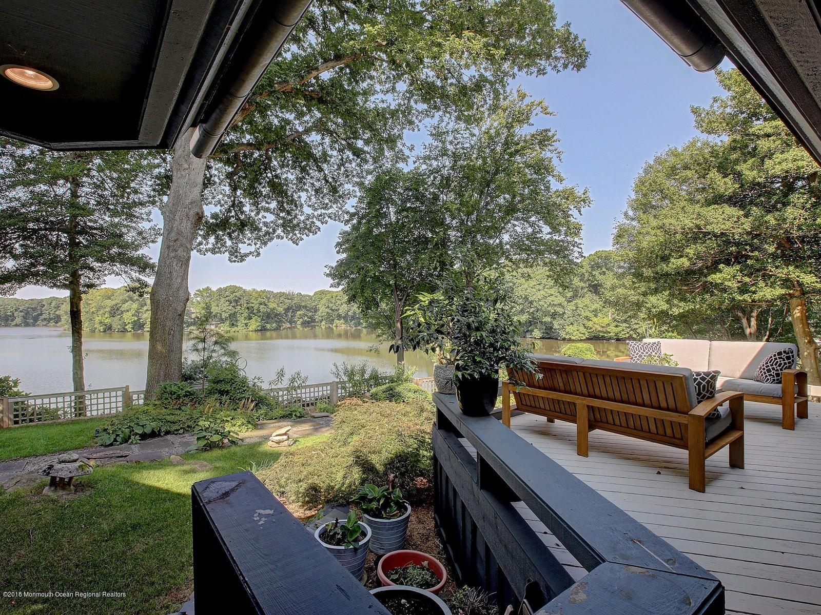 91 Applegate Street Red Bank, NJ 07701 - Photo 34 of 54 Upper Decking