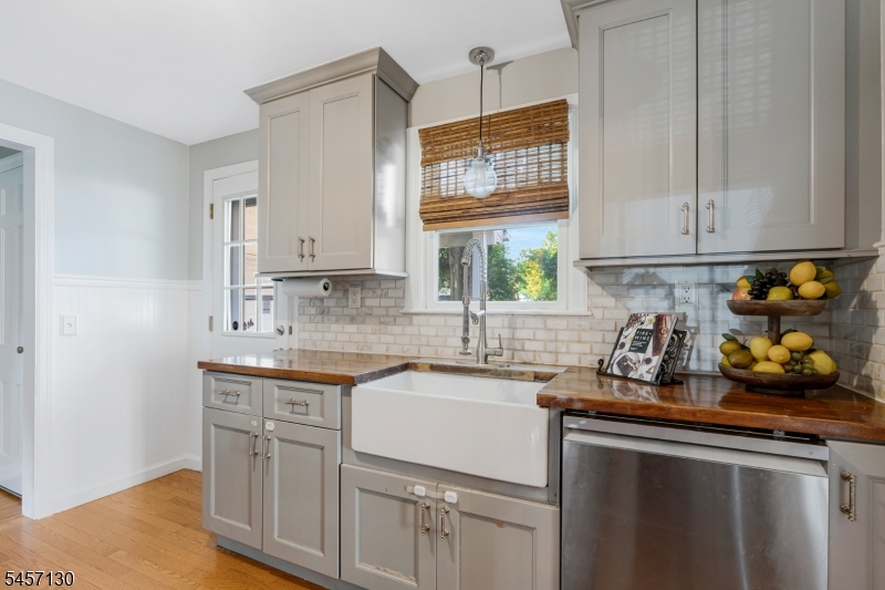 68 Meadowbrook Road North Plainfield, NJ 07062 - Photo 9 of 23 Gallery Image 9