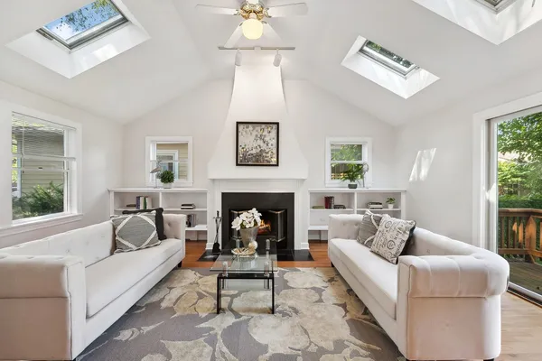 $1,099,000 | 547 Melrose Avenue, Kenilworth, IL 60043