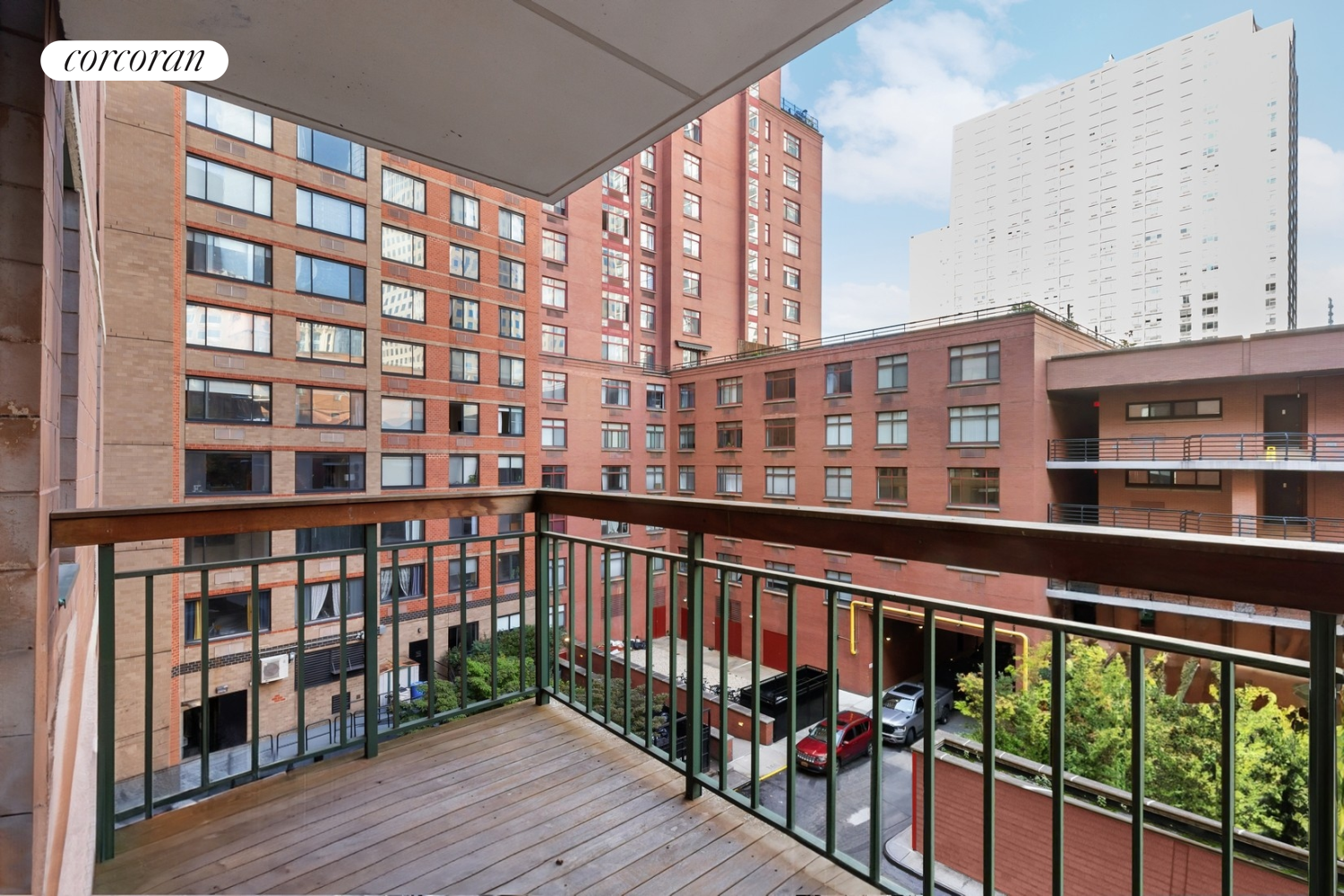 333 Rector Place, Unit 510 Manhattan, NY 10280 - Photo 4 of 10 Gallery Image 4