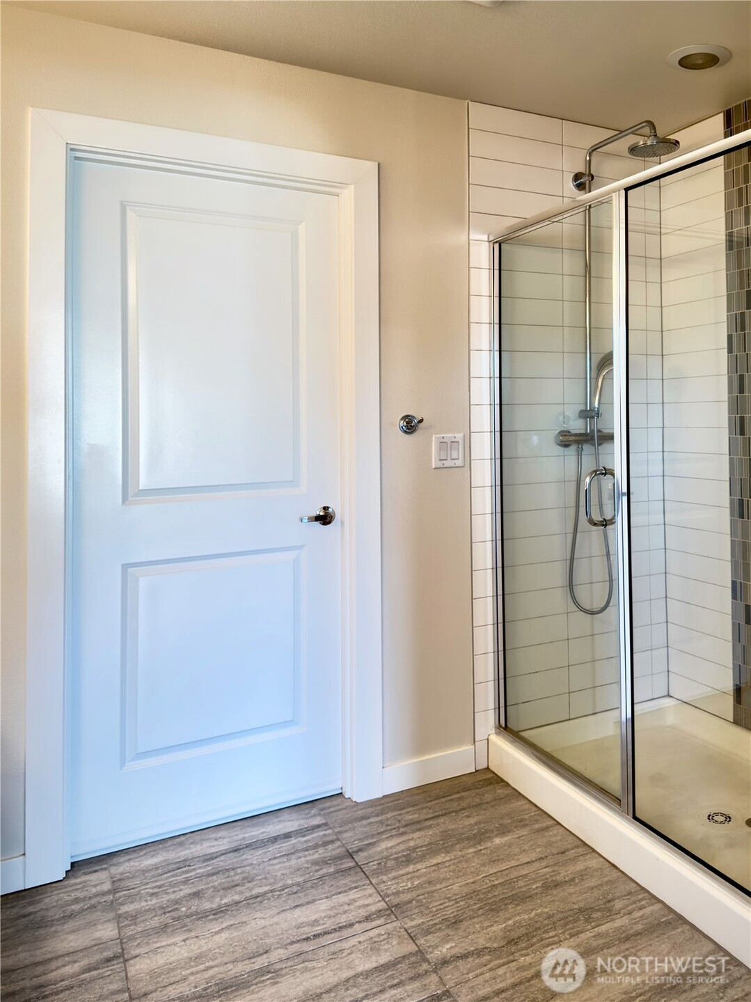 9849 6th Place Southwest Seattle, WA 98106 - Photo 8 of 21 Gallery Image 8