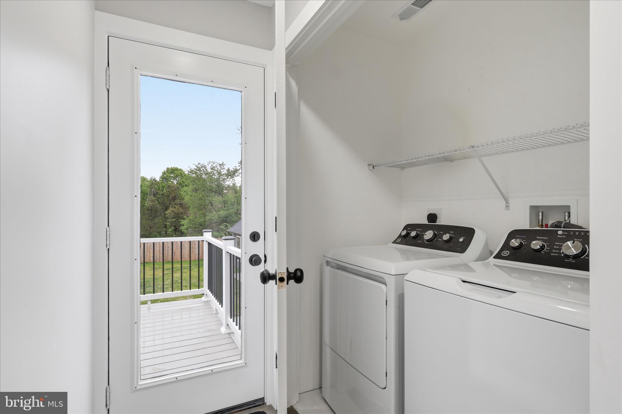 8323 Rolling Road Manassas, VA 20110 - Photo 30 of 47