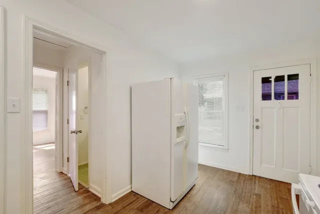 $975 | 302 Olive Street, Unit A, Smithville, TX 78957