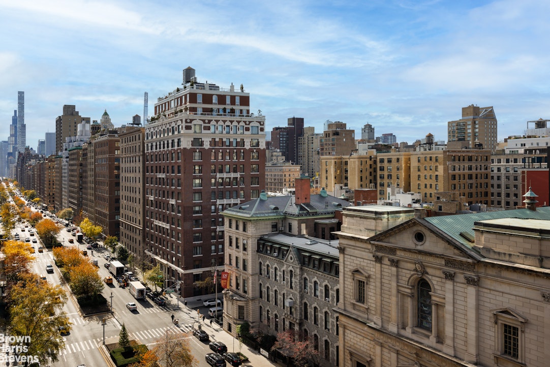 1001 Park Avenue, Unit 11 Manhattan, NY 10028 - Photo 13 of 17 a view of a city with tall buildings