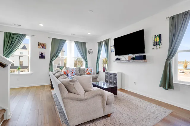 $2,850 | 865 Recess Pt Drive, Unit 25, Moncks Corner, SC 29461