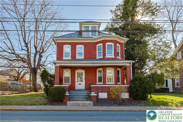 $297,900 | 225 South Walnut Street, Bath, PA 18014