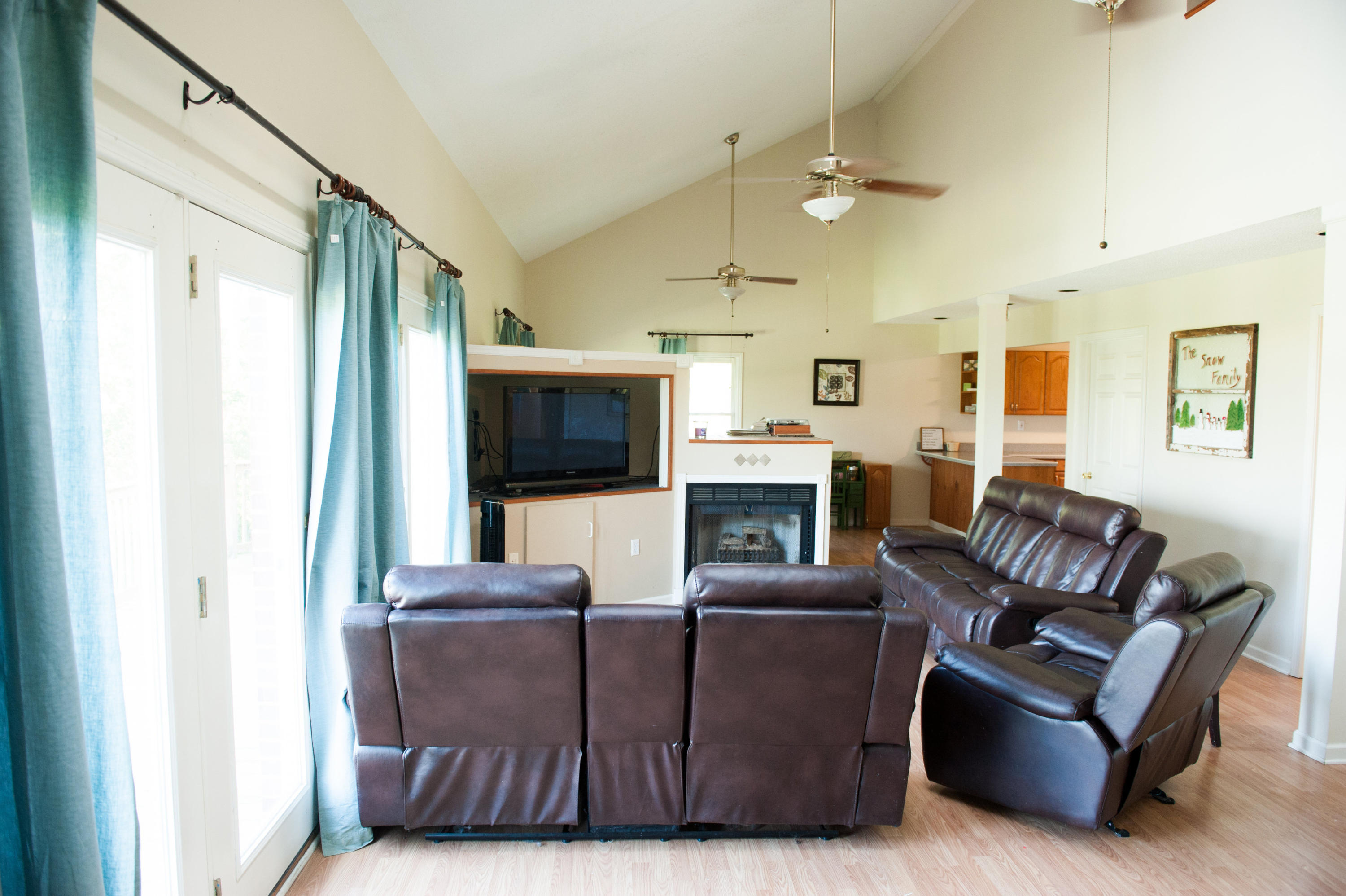 521 Emory River Road Harriman, TN 37748 - Photo 13 of 39 living room