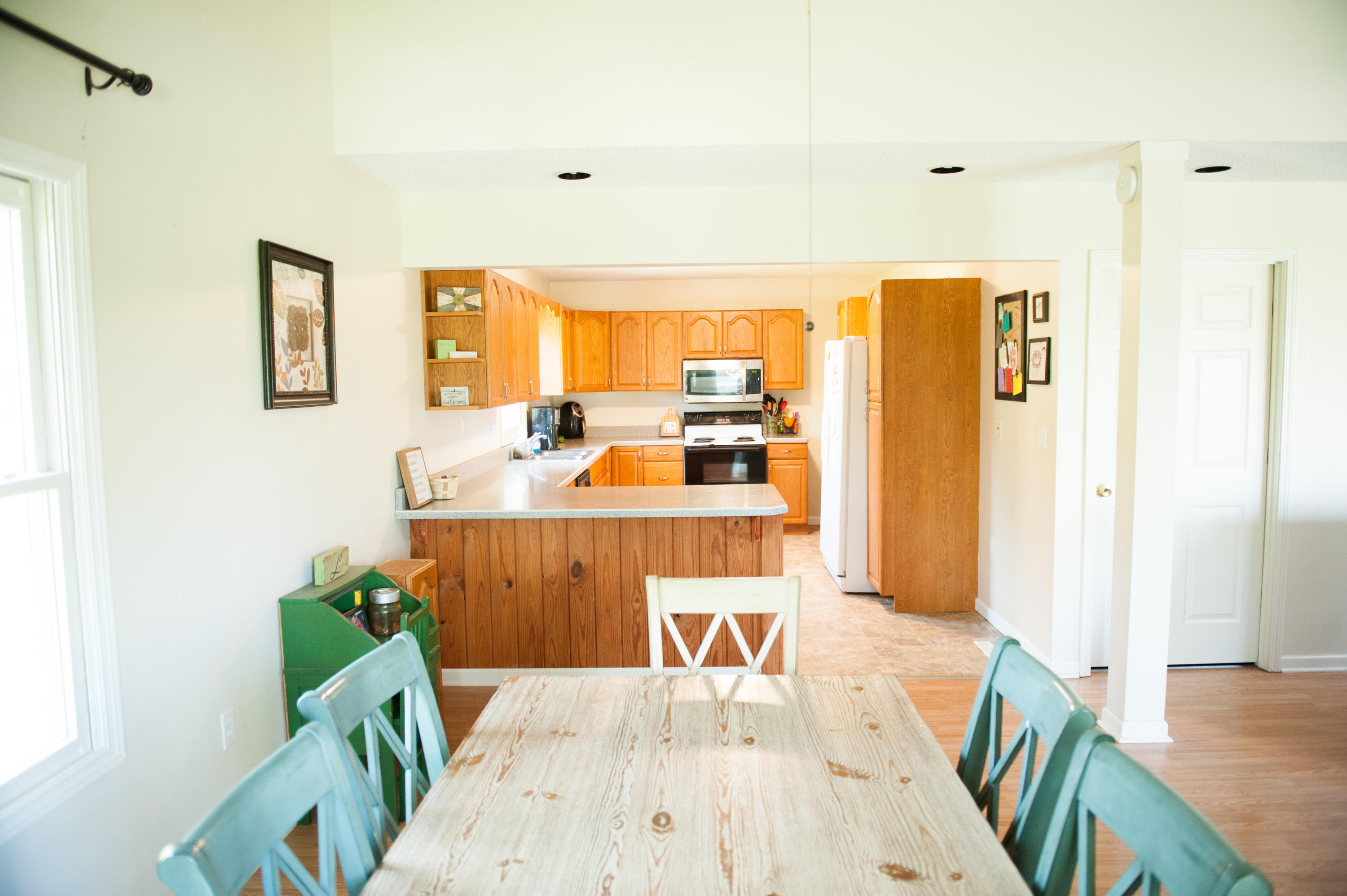 521 Emory River Road Harriman, TN 37748 - Photo 17 of 39 dining and kitchen
