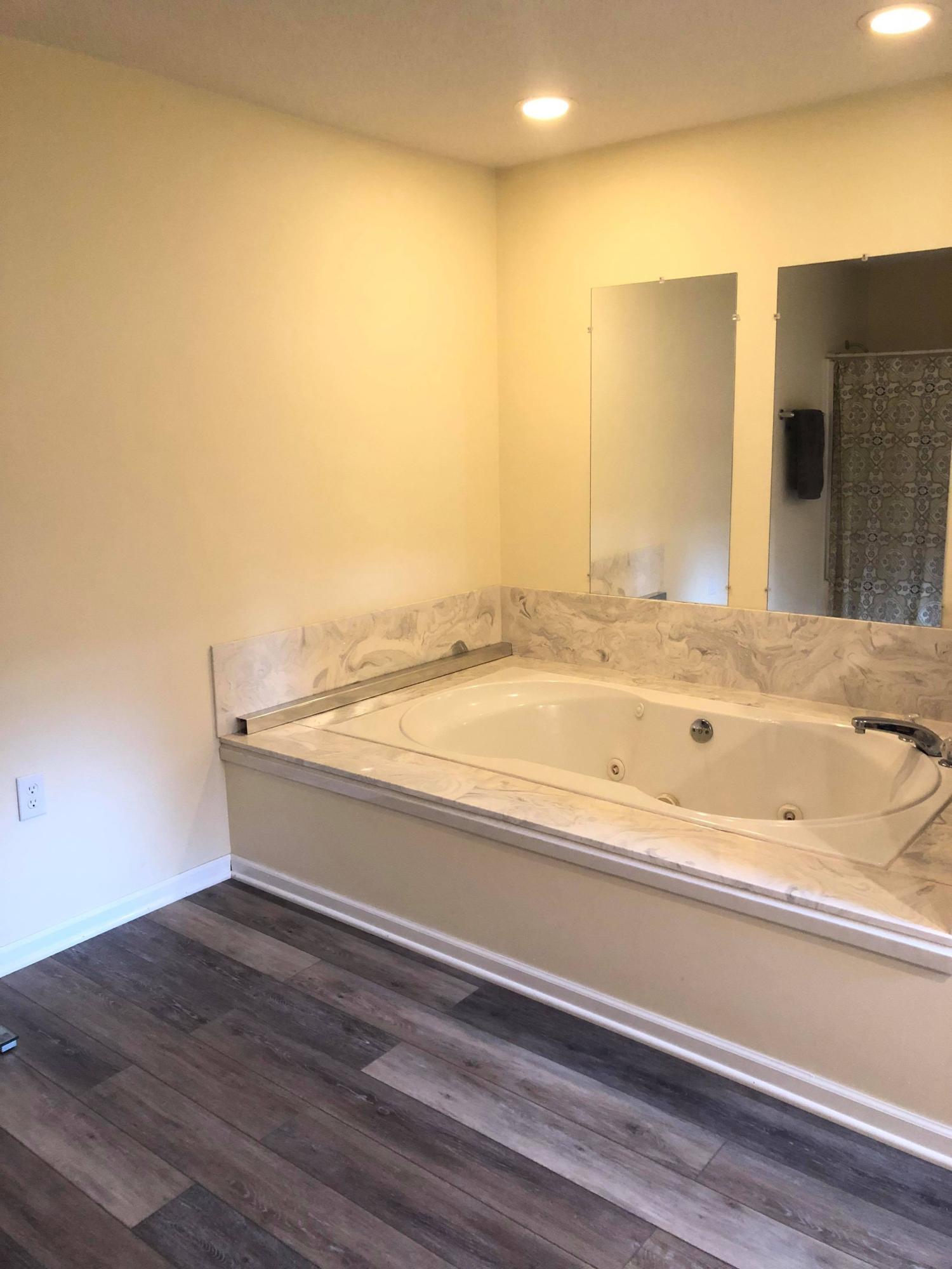 521 Emory River Road Harriman, TN 37748 - Photo 21 of 39 master bathroom