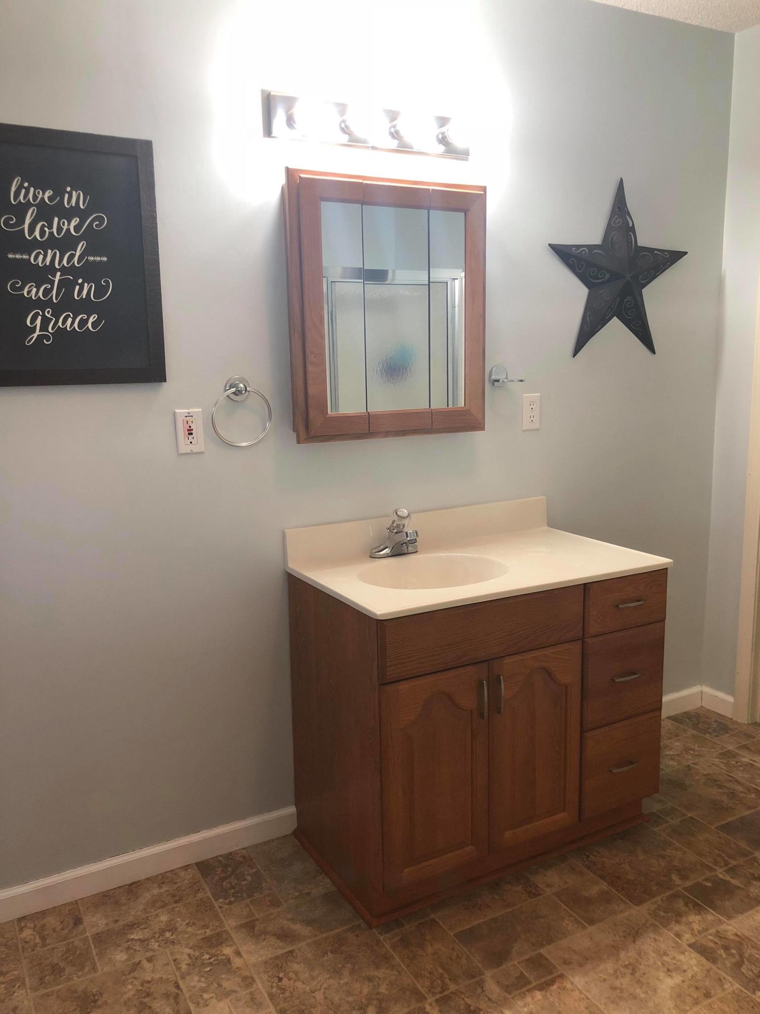521 Emory River Road Harriman, TN 37748 - Photo 24 of 39 guest bathroom
