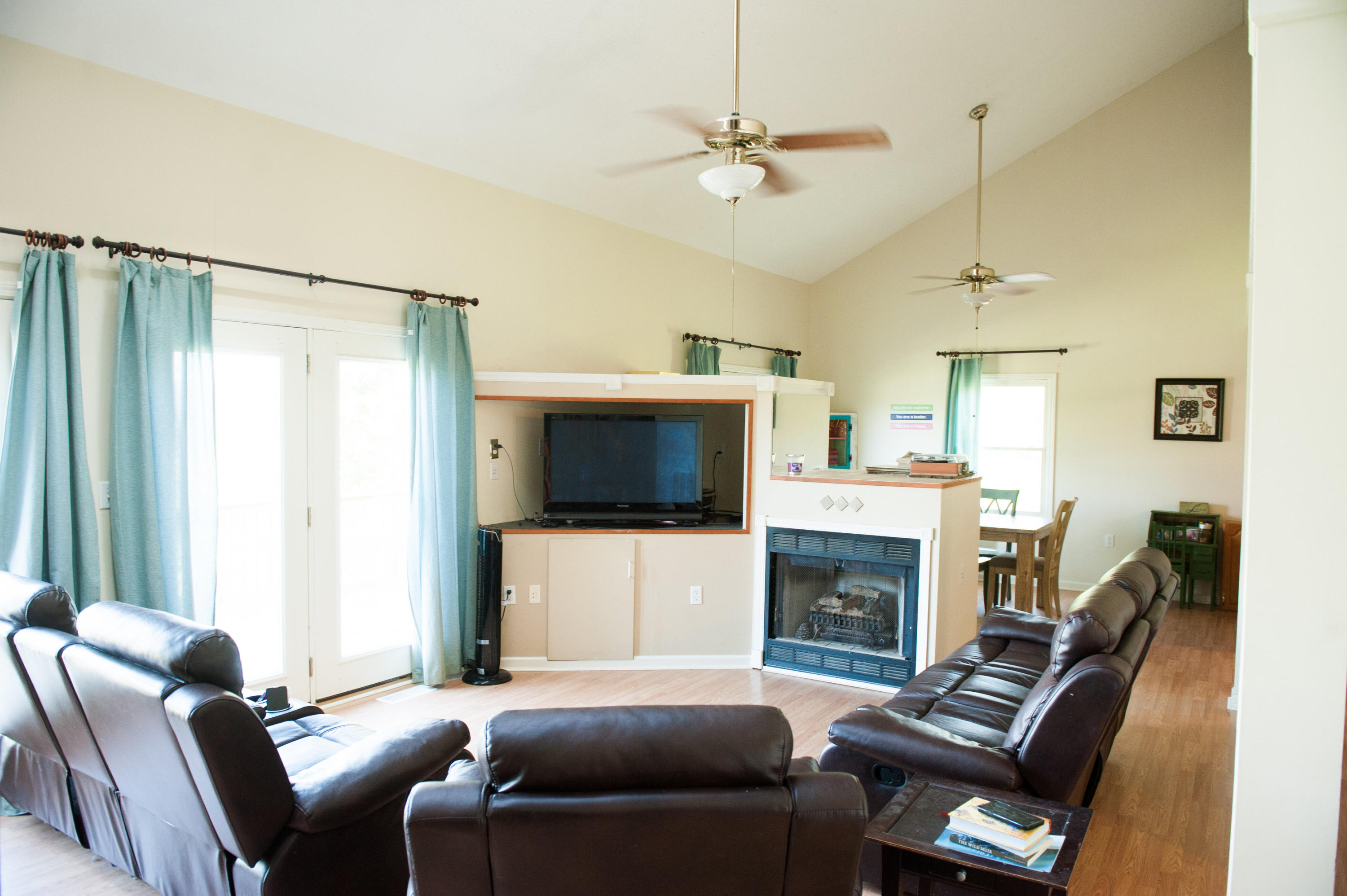 521 Emory River Road Harriman, TN 37748 - Photo 6 of 39 living room and dining