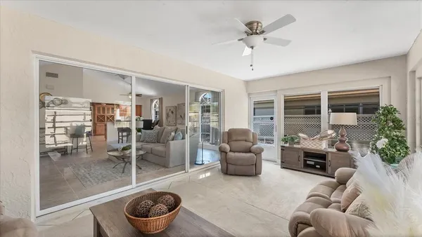 $2,300 | 3613 57th Ave Drive West, Unit 3613, Bradenton, FL 34210