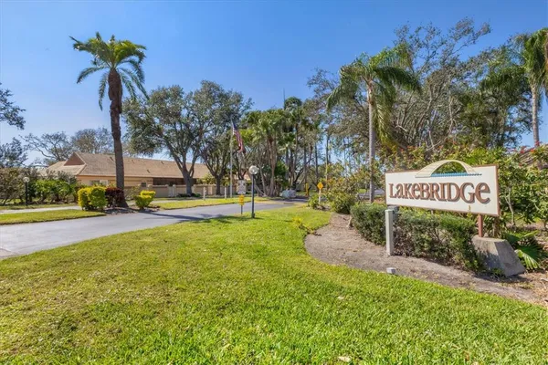 $2,300 | 3613 57th Ave Drive West, Unit 3613, Bradenton, FL 34210