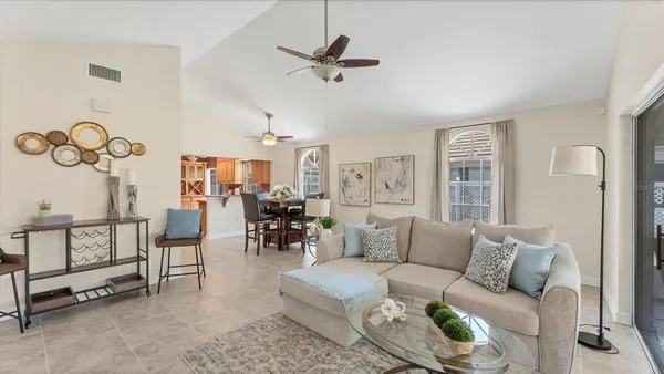 $2,300 | 3613 57th Ave Drive West, Unit 3613, Bradenton, FL 34210