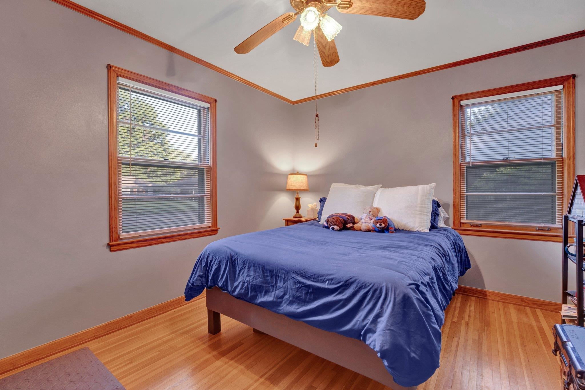 1585 Dearing Road Memphis, TN 38117 - Photo 9 of 34 a bedroom with a bed and window