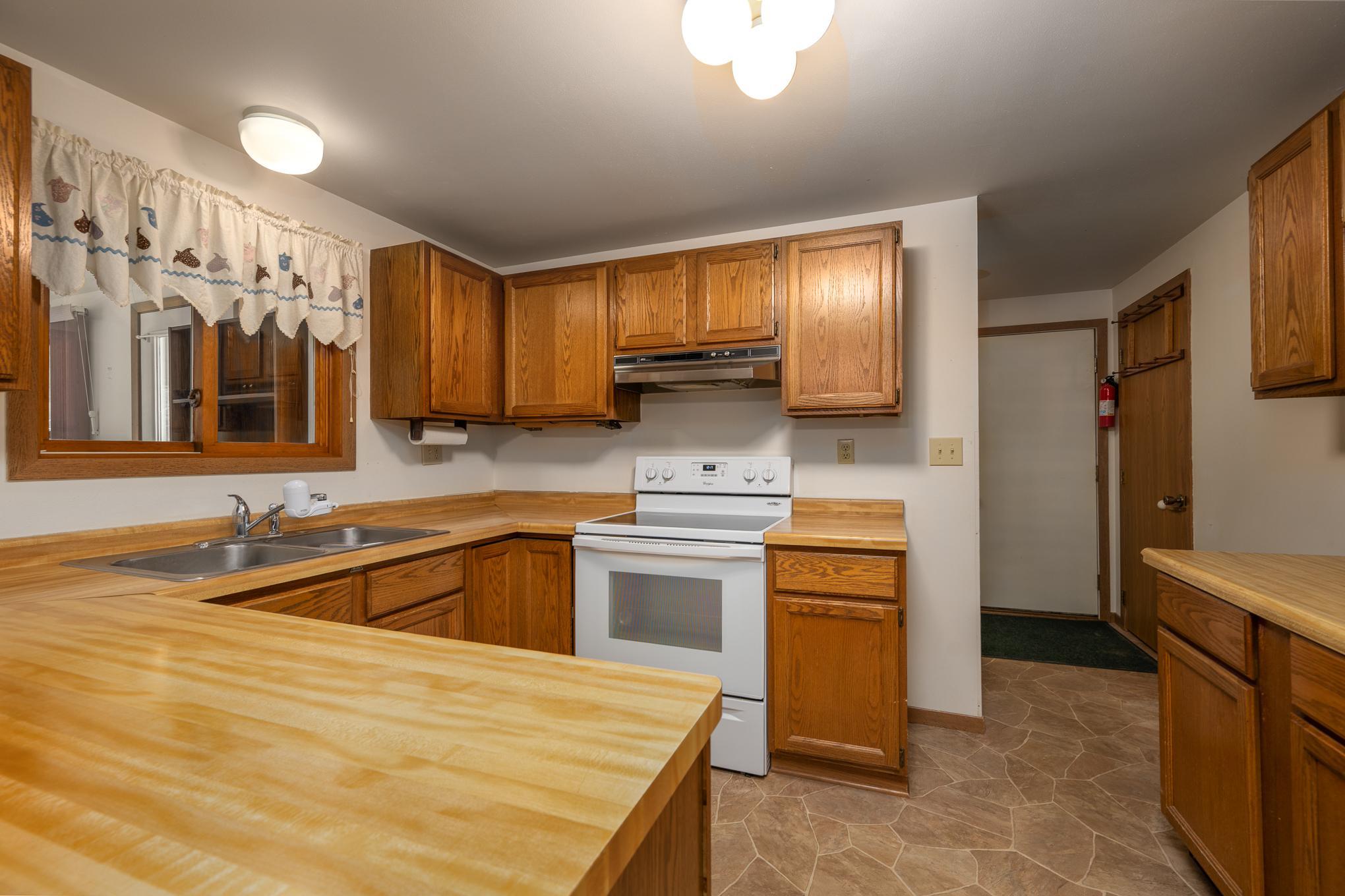 309 Warren Street Balsam Lake, WI 54810 - Photo 6 of 28