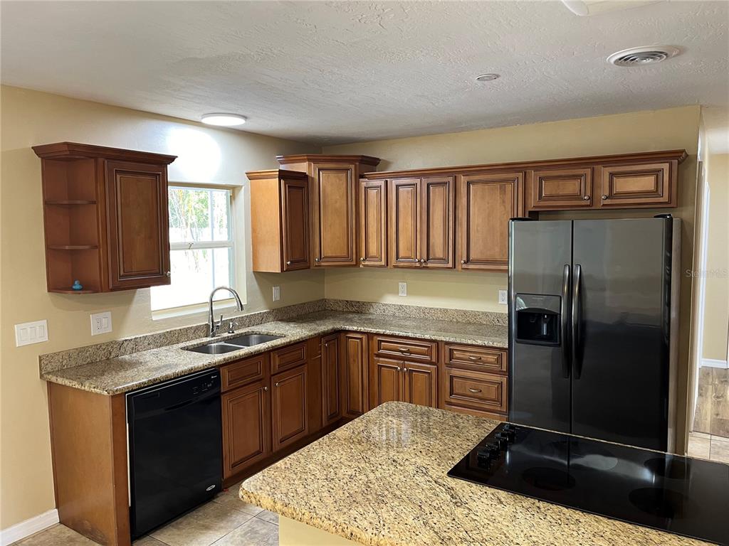 5412 Harbor Road Bradenton, FL 34209 - Photo 5 of 20