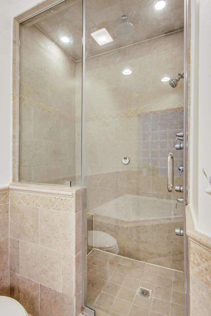 1045 West Monroe Street, Unit 3 Chicago, IL 60607 - Photo 11 of 18