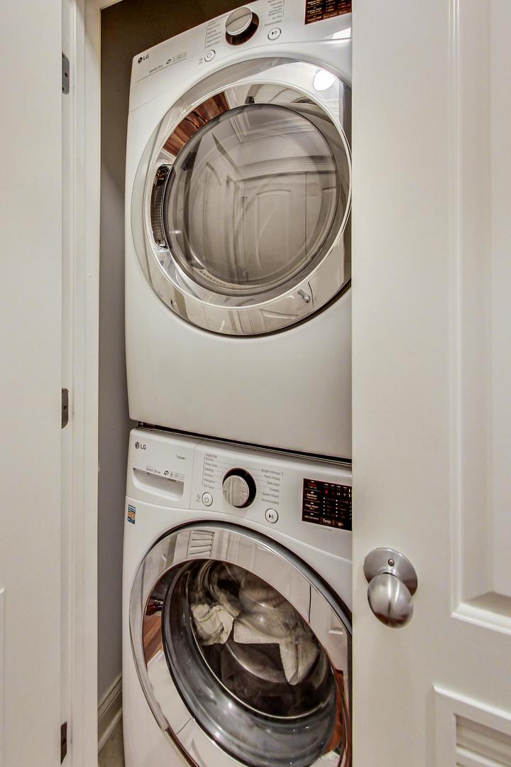 1045 West Monroe Street, Unit 3 Chicago, IL 60607 - Photo 16 of 18