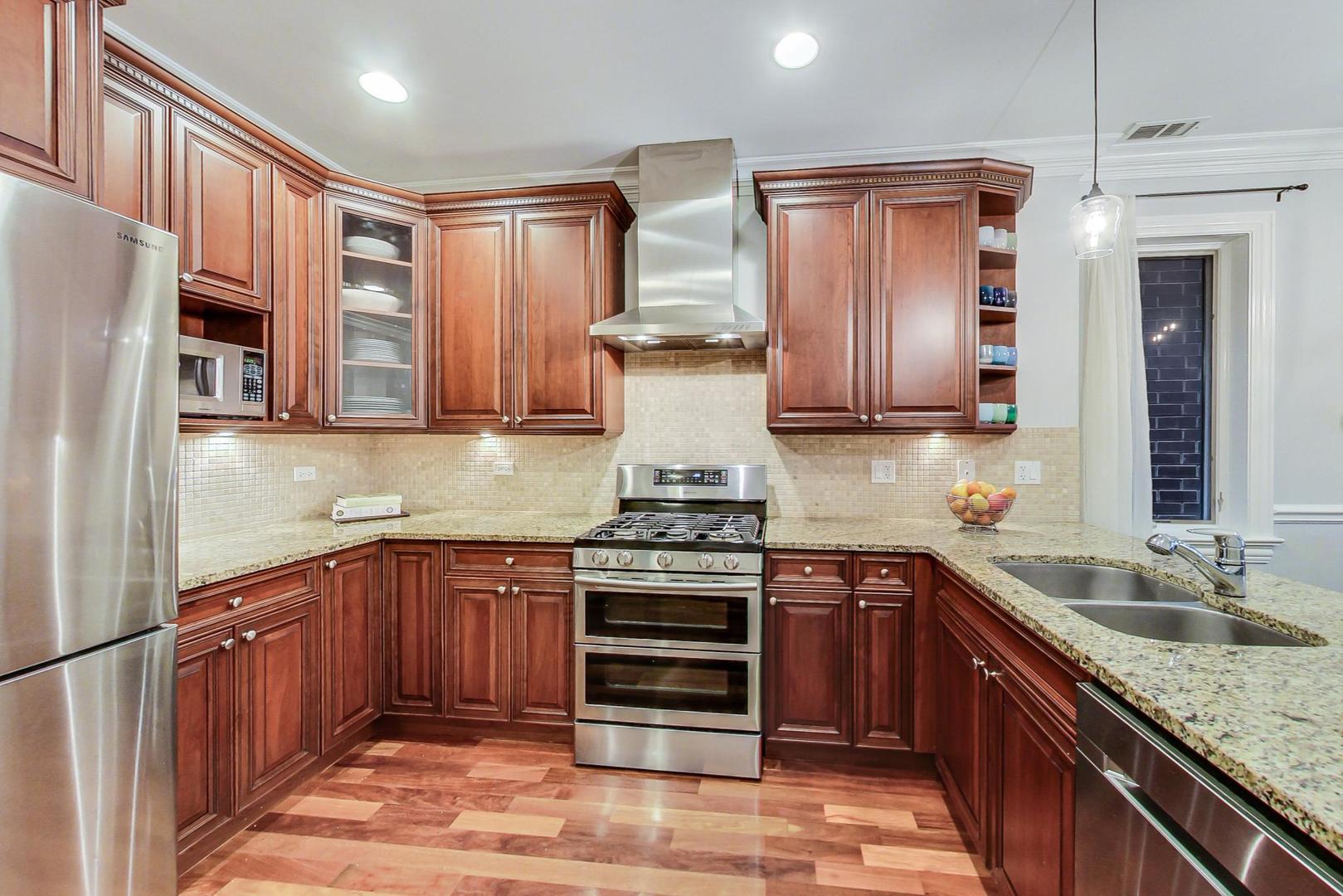 1045 West Monroe Street, Unit 3 Chicago, IL 60607 - Photo 8 of 18